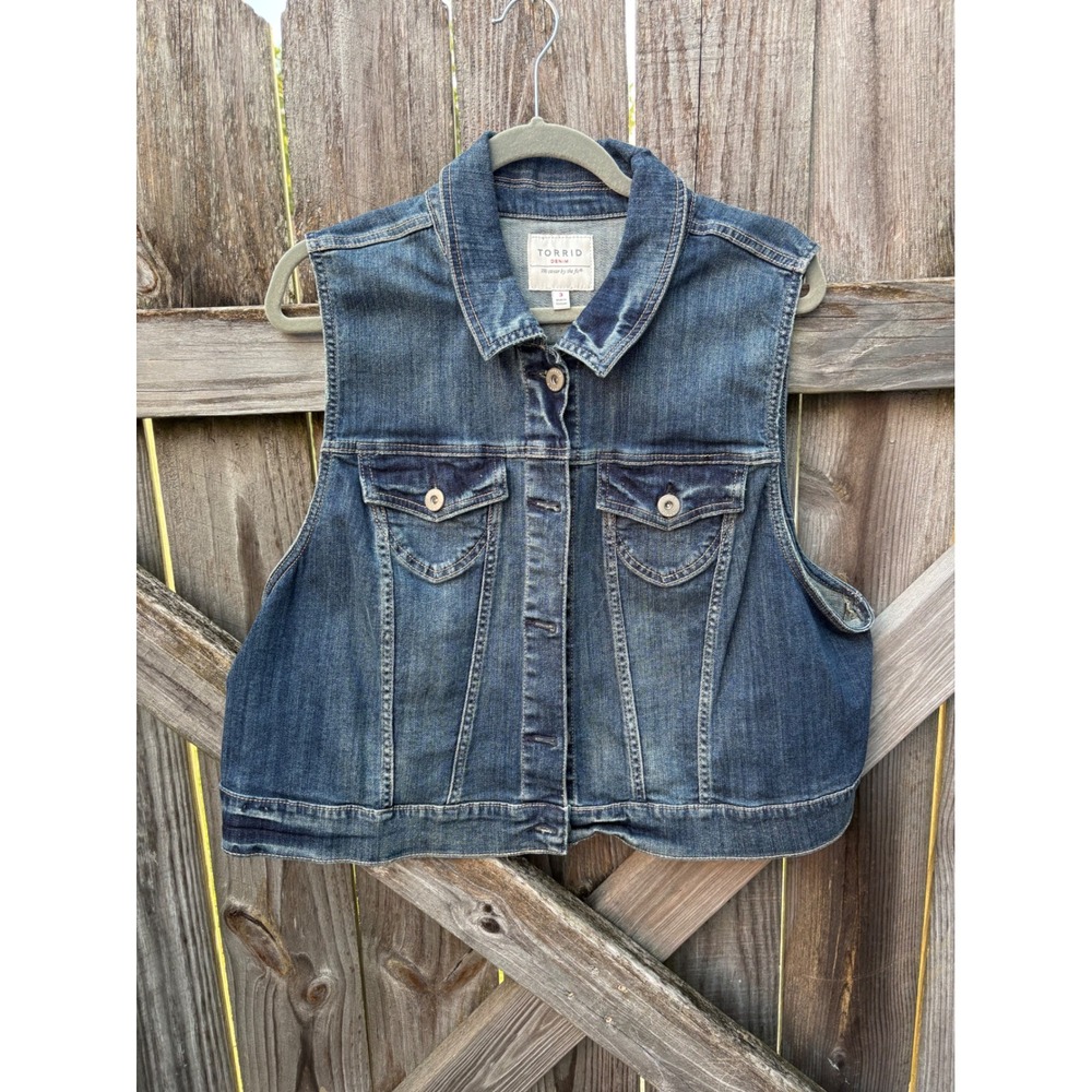 Torrid Denim Trucker Vest Medium Wash Blue Cotton Blend Plus Size 3 11422936